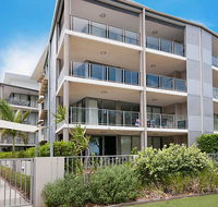 Spectacular Unit Overlooking Pumicestone Passage - Welsby Pde Bongaree - Hotel Accommodation