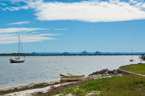 Spectacular Unit Overlooking Pumicestone Passage - Welsby Pde, Bongaree - Hotel Accommodation 8