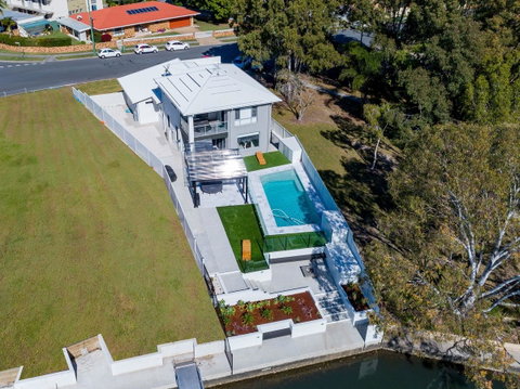 Stunning Canal Home Oh So Close To The Waterfront - Hotel Accommodation 0