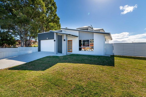 Stunning Canal Home Oh So Close To The Waterfront - Hotel Accommodation 4