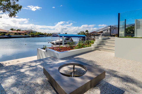 Stunning Canal Home Oh So Close To The Waterfront - Hotel Accommodation 18