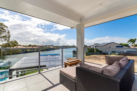 Stunning Canal Home Oh So Close To The Waterfront - Hotel Accommodation 12