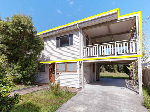 'Beach Break 1', 1/10 Lionel Street - Upstairs Unit With Aircon - Hotel Accommodation 0