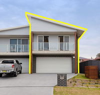 'Birubi Breezes' 2/7 Fitzroy St - Large Duplex with Air Conditioning WIFI  only 5 minute walk to the beach - Hotel Accommodation