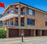 'COLUMBIA VIEWS' 2/9 COLUMBIA CLOSE - AIRCON WIFI NETFLIX VIEWS  BOAT PARKING - Hotel Accommodation