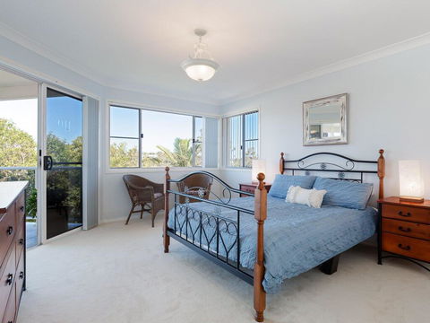 'GrandView', 10 Grandview Close - Huge House With Water Views, Aircon, WIFI, Netflix, Foxtel & Billiard Table - Hotel Accommodation 1