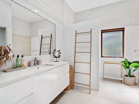 'Nunkeri', 5 Kerrie Close - Stunning House With Fabulous Views, Linen, WIFI & Air Conditioning - Hotel Accommodation 3