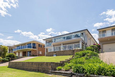 'Salt & Light' Mollymook - Hotel Accommodation 1
