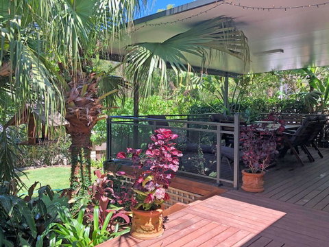 'Sandy Palms' 28 Moorooba Cr - Beautiful Home With Wifi, Air-con And Boat Parking - Hotel Accommodation 0