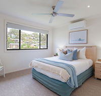 'Sandy Point Haven' 21a Sandy Point Rd - Stylish Haven with WIFI Air conditioning  Water views - Hotel Accommodation