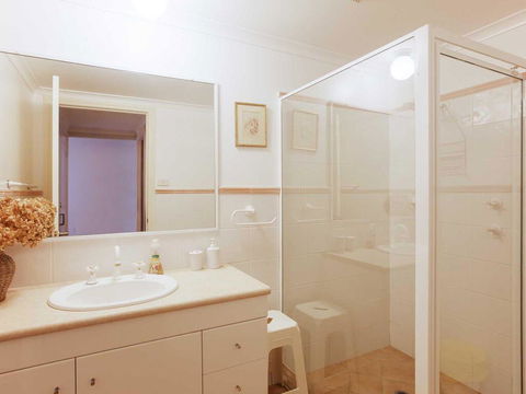 1 'Peninsula Waters', 2-4 Soldiers Point Road - Aircon, Pool & Massive Outdoor Area - Hotel Accommodation 3