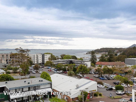 1 'Seaview', 9 Church Street - Huge Air Conditioned Unit With Lift & WIFI - Hotel Accommodation 0