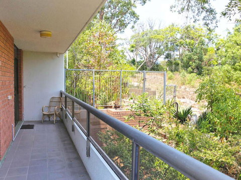 1 'The Commodore' 9-11 Donald St - Ground Floor Unit, Close To Shops, Cafe's And Marina - Hotel Accommodation 2