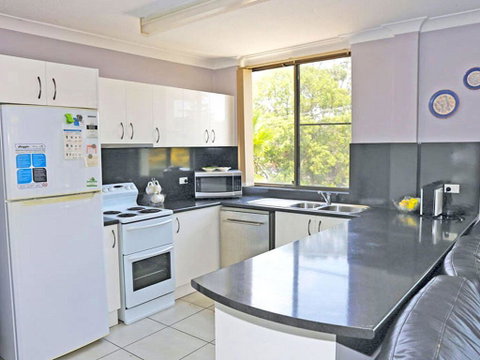 1 'The Commodore' 9-11 Donald St - Ground Floor Unit, Close To Shops, Cafe's And Marina - Hotel Accommodation 1