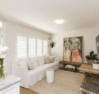 1 Bdrm Manly Beachside Apt With Parking - Hotel Accommodation