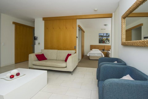 1 Bright Point Apartment 1502 - Hotel Accommodation 2