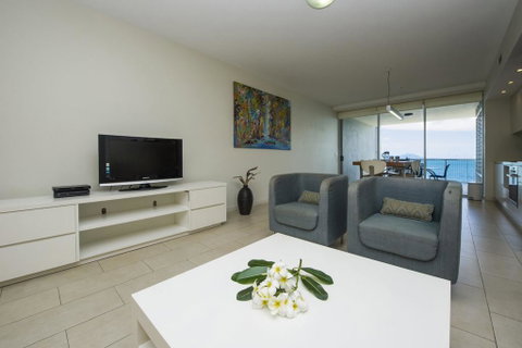 1 Bright Point Apartment 4202 - Hotel Accommodation 2