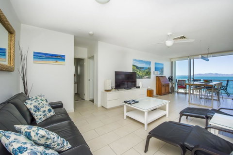 1 Bright Point Apartment 5102 - Hotel Accommodation 0
