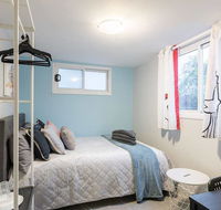 1 Double Quaint Grannyflat Private Room near public transport - SHAREHOUSE - Hotel Accommodation