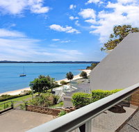 10 'Kiah' 53 Victoria Parade - Waterfront Views AIRCON and Close to the Marina. - Hotel Accommodation