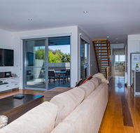 10 Sands Bvd - Hotel Accommodation