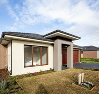 109 Cozy Cranbourne Family House 5Bed2Bath2Parking - Hotel Accommodation
