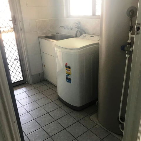 11 Anchovy Street - Tin Can Bay Summer Haven Coastal Retreat - Hotel Accommodation 1