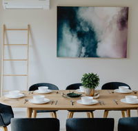 113 Balanchin Street Family Resort in Point Cook - Hotel Accommodation