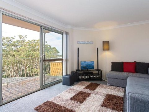 12 'Thurlow Lodge', 6 Thurlow Avenue - Water Views, Pool And Central Location - Hotel Accommodation 1