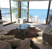 13 'Harbourside' 3-7 Soldiers Point Road - fantastic waterfront unit - Hotel Accommodation