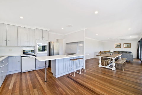 143 Matthew Flinders Drive, Port Macquarie - Hotel Accommodation 3