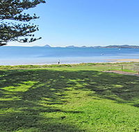 15 'Kanangra' 39 Soldiers Point Road - fantastic unit right on the water - Hotel Accommodation