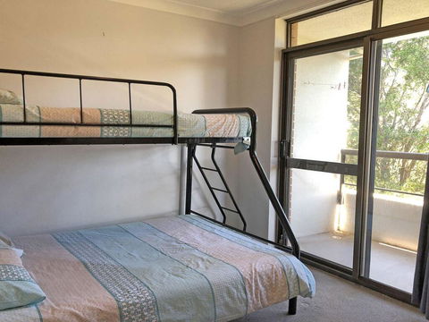 15 'The Commodore' 9-11 Donald Street - Great Unit Only A Short Walk To CBD - Hotel Accommodation 1