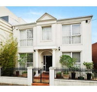 15 Charles Abbotsford Mansion - Hotel Accommodation