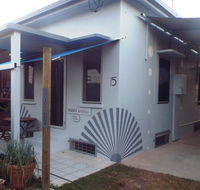 15 Robert Johnstone Parade - Hotel Accommodation