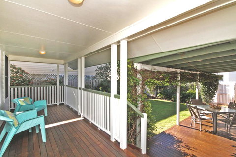 16 Beachway Pde, Marcoola: Linen Incl, WiFi, Pet Friendly, A/Cond. 500 BOND - Hotel Accommodation 2