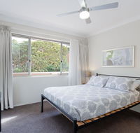 2 'Bronte Court' 17 Magnus Street - air con complex pool and centrally located - Hotel Accommodation