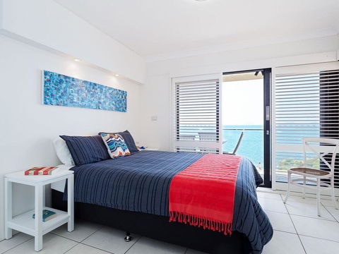 2 'Lanimer' 14 Mitchell Street - Beautiful Waterfront Property With Spectacular Views - Hotel Accommodation 1
