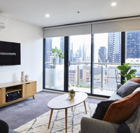 2 Bdrm 2 Bthrm Apt With Parking in Central CBD - Hotel Accommodation