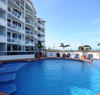 2 Bedroom Alex Unit - Ocean Pool and Park Views - Hotel Accommodation