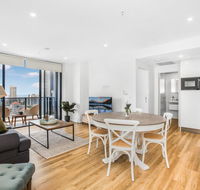 2-Bed Beach Apartment with Pool Parking and Balcony - Hotel Accommodation