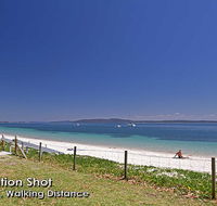 2/11a Christmas Bush Avenue - fantastic townhouse close to Dutchies Beach - Hotel Accommodation