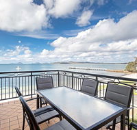 2/137 Soldiers Point Road - luxury unit on the waterfront with aircon and free unlimited Wi Fi - Hotel Accommodation