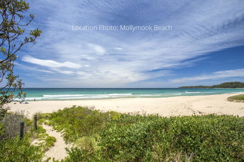 2/9 Donlan Rd - Delightful Donlan - Hotel Accommodation 3