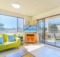 20 Kingsway 3 Bedroom Holiday Apartment - Hotel Accommodation