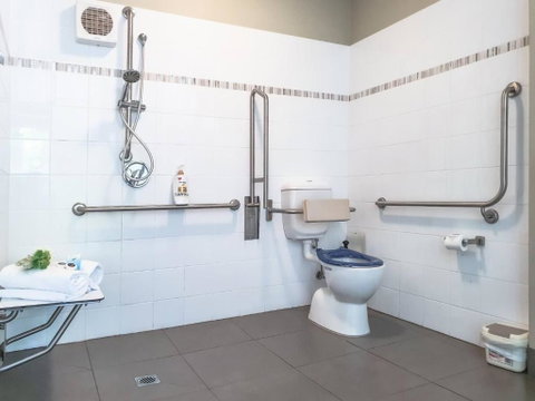 Birches Serviced Apartments - Hotel Accommodation 1