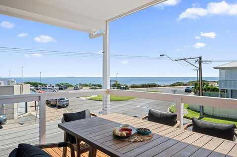 C-Views - Aldinga Beach - C21 SouthCoast Holidays - Hotel Accommodation 0