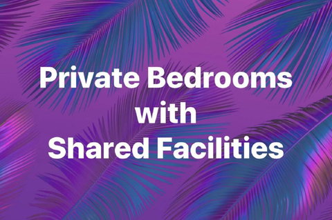 CASTAWAY BEACH HOUSE- NO Parties - NO Pets - Hotel Accommodation 2