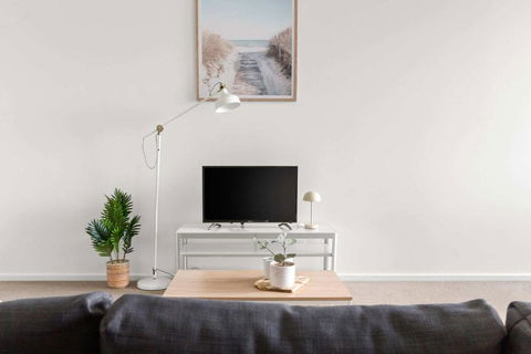 Chic City Views Modern Comfort Near Southern Cross - Hotel Accommodation 0