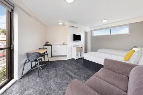 Cosmopolitan Hotel And Apartments - Hotel Accommodation 1